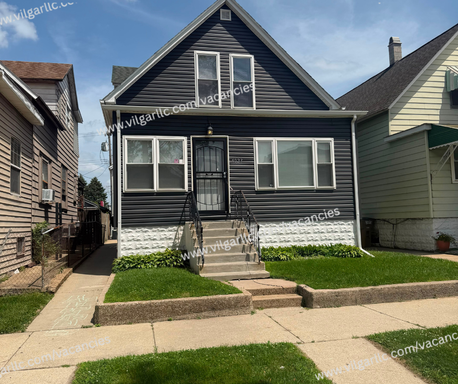 Spacious 2 Bedrooms, 1 Bathroom unit in East Chicago, IN
