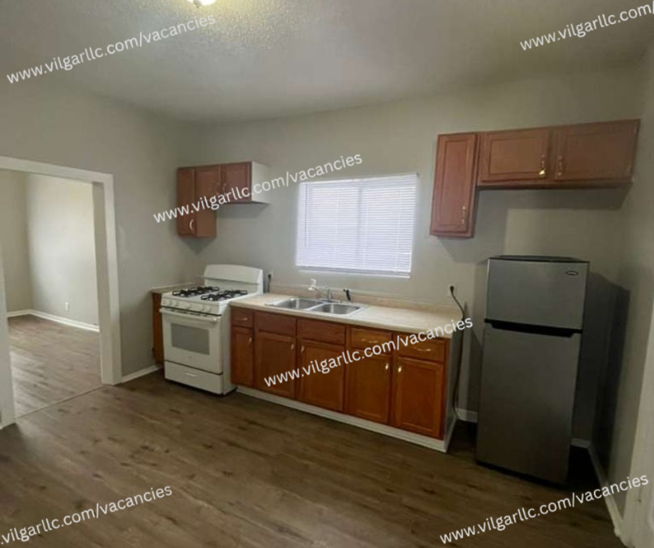 East Chicago Apartment: 5006 Magoun