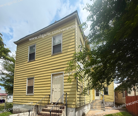 For Rent - 3 Bedrooms, 1 Bathroom, 2nd floor unit