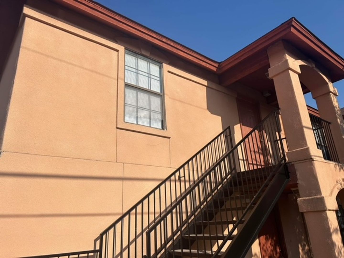 Laredo Apartment: 2901 Guerrero St