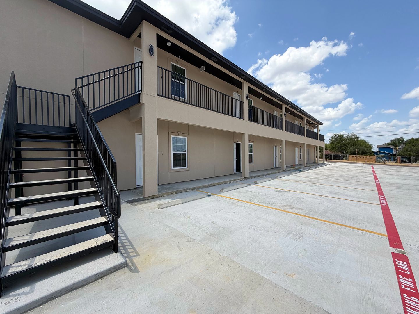 Laredo Apartment: 2909 San Luis