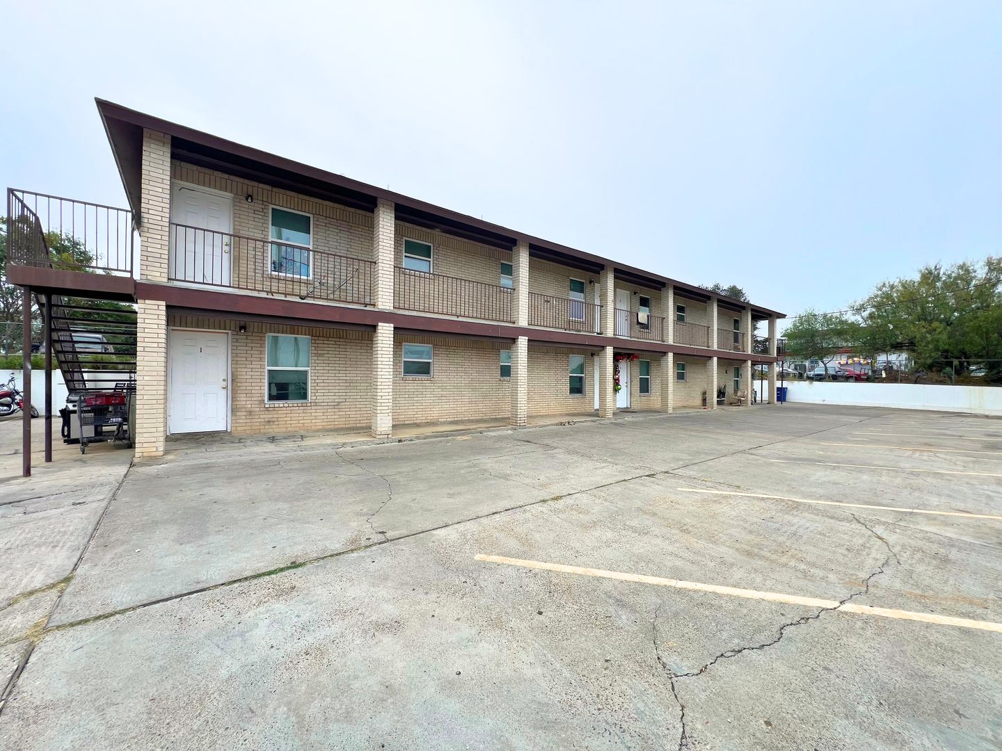 Laredo Apartment: 2501 Norton St