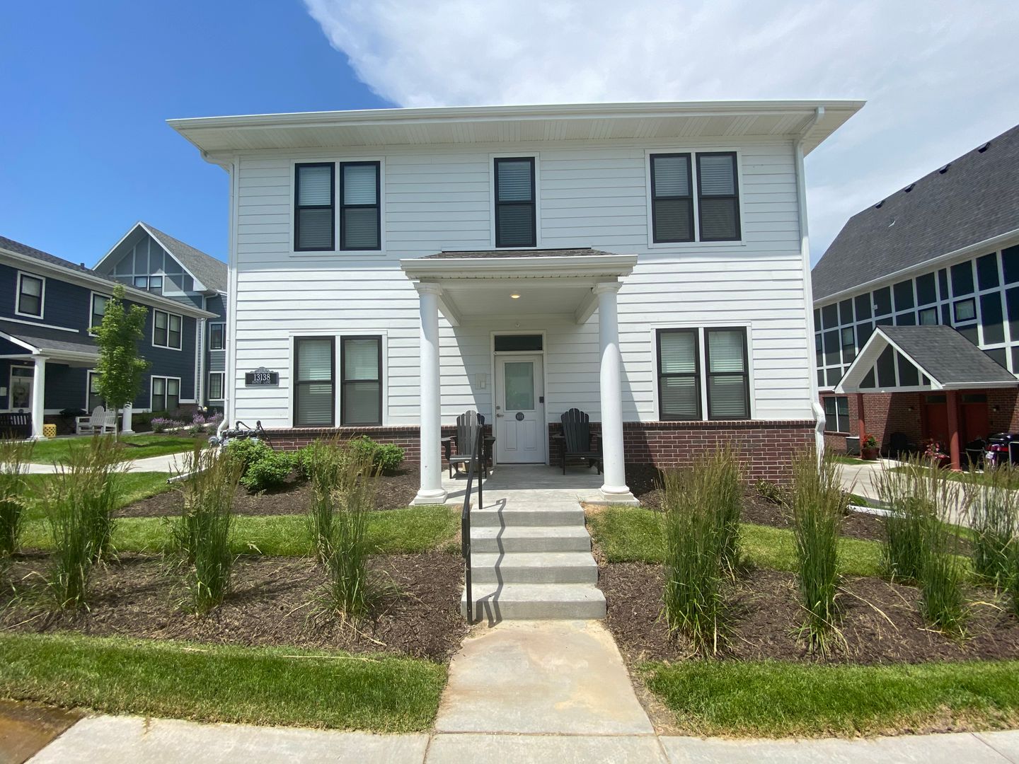 Omaha Apartment: 13178 Lincoln Road