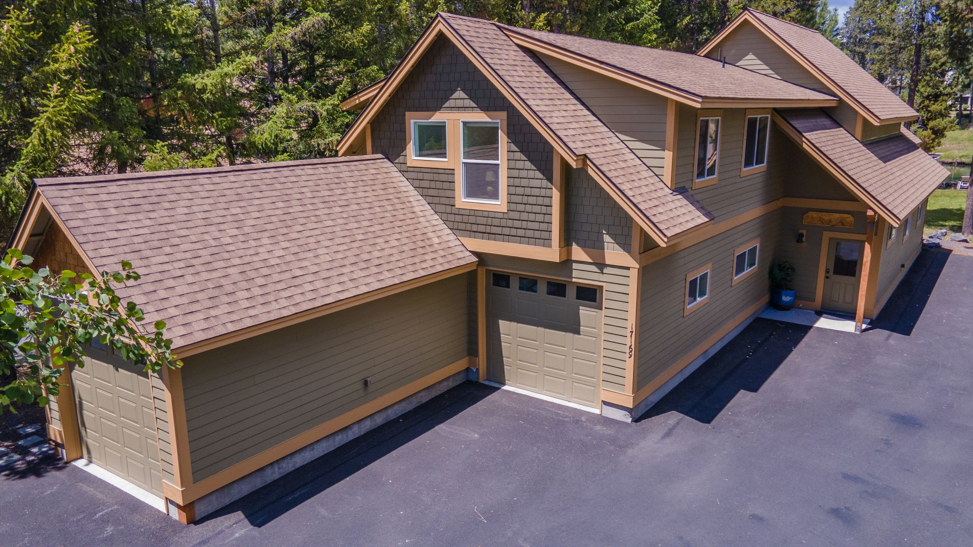 Bend House: 17169 Merganser Dr.