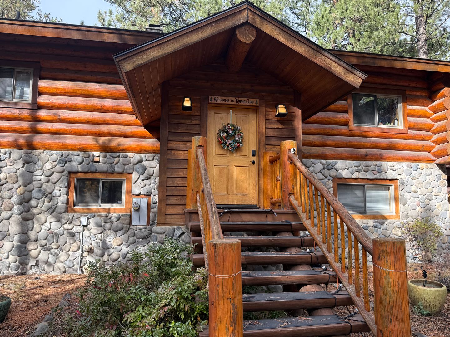 Bend House: 55303 Velvet Court