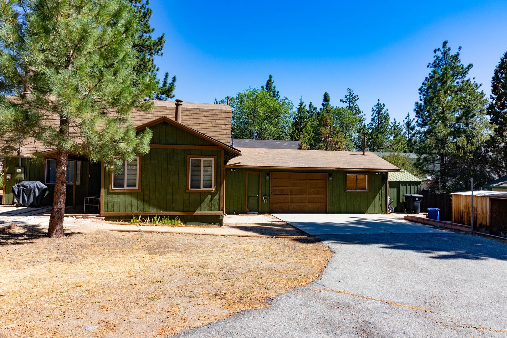 Sugarloaf House: 561 Los Angeles Ave.