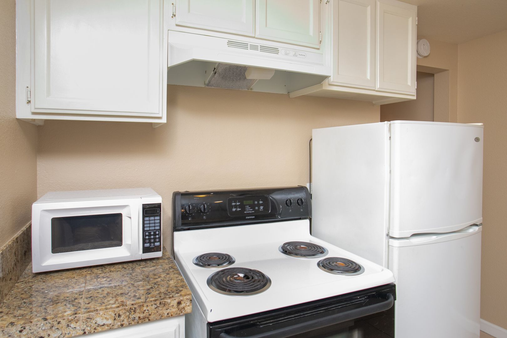 Palm Desert Apartment: 73355 Guadalupe Avenue