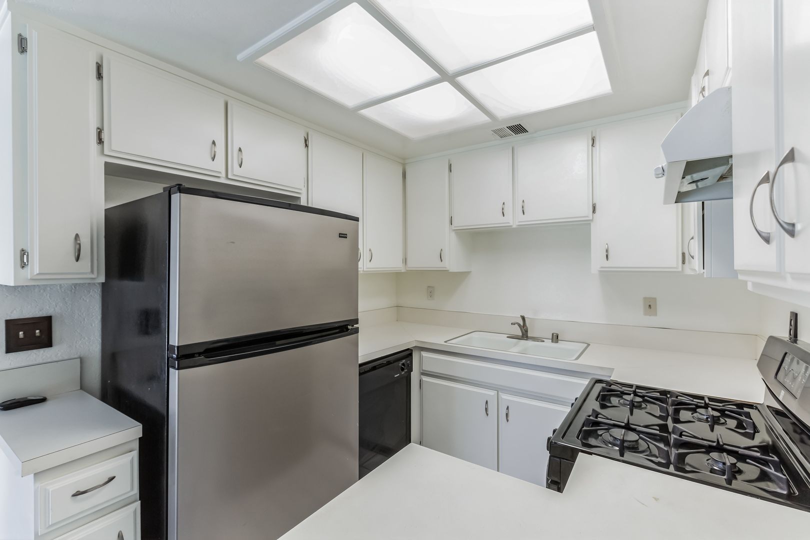 Palm Desert Apartment: 45950 Ocotillo Drive