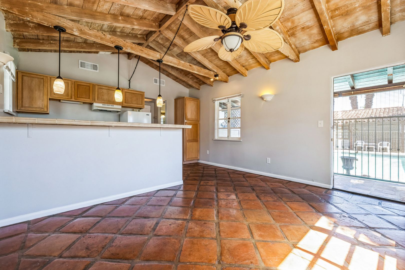 Palm Springs Apartment: 140 E. Tamarisk Road