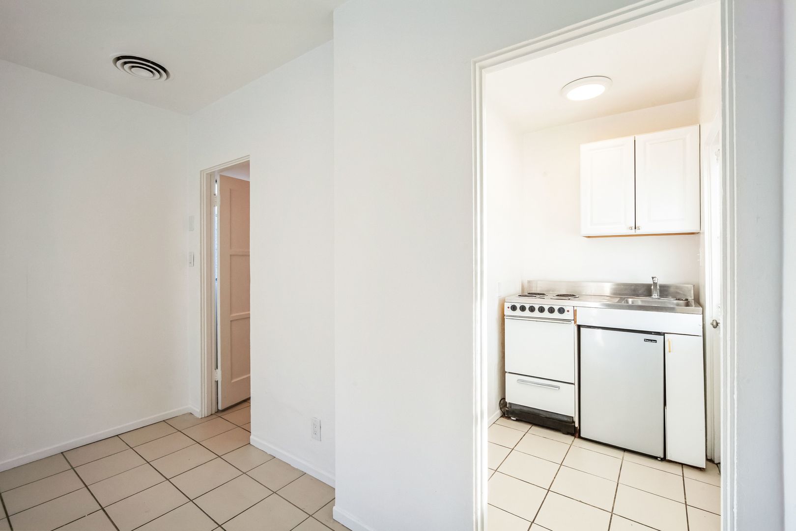 Palm Springs Apartment: 1311 Camino Amapola