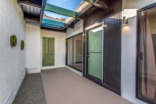 Refurbished 2 bed / 2 bath Apartment Home in Rancho Mirage