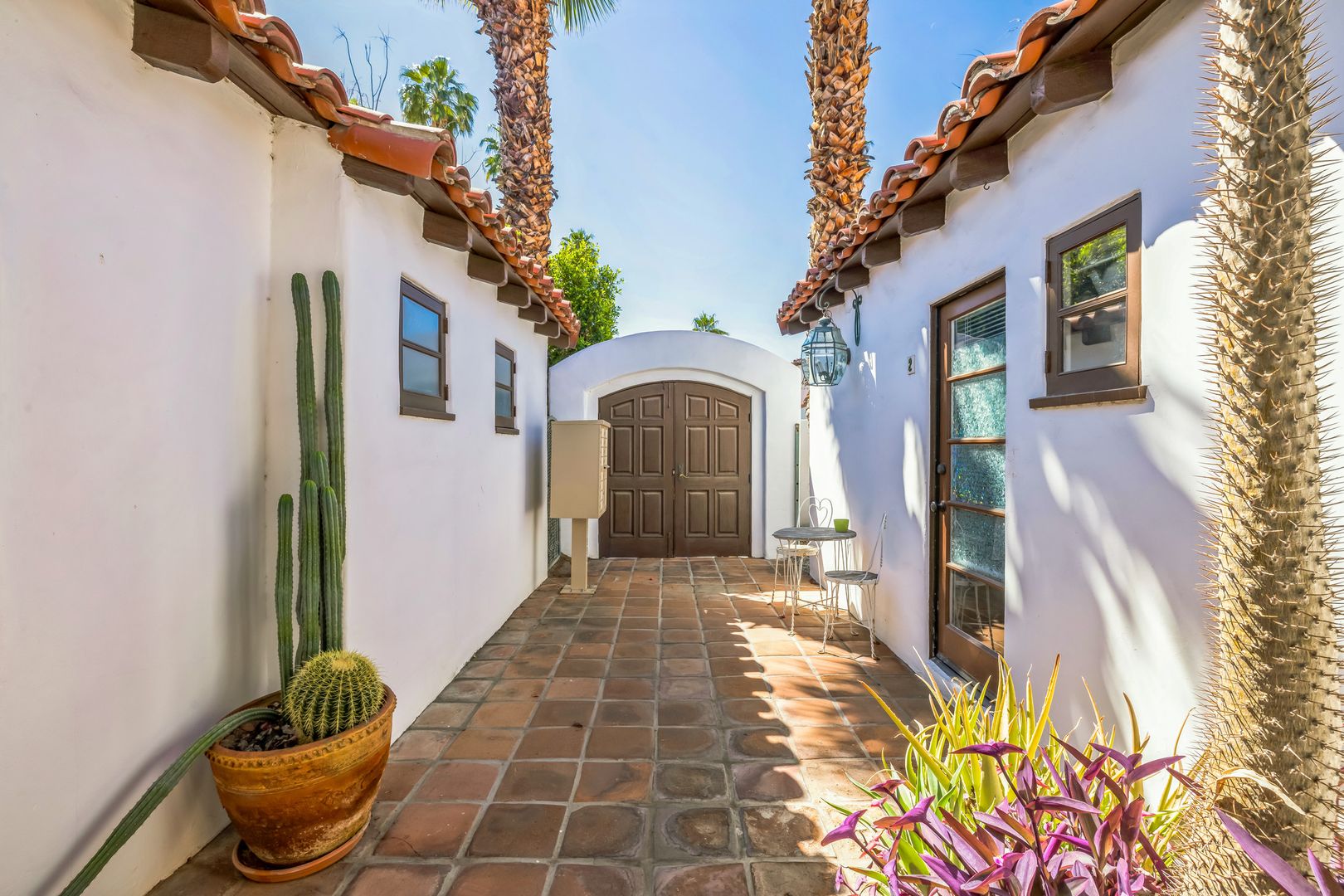 Palm Springs Apartment: 140 E. Tamarisk Road