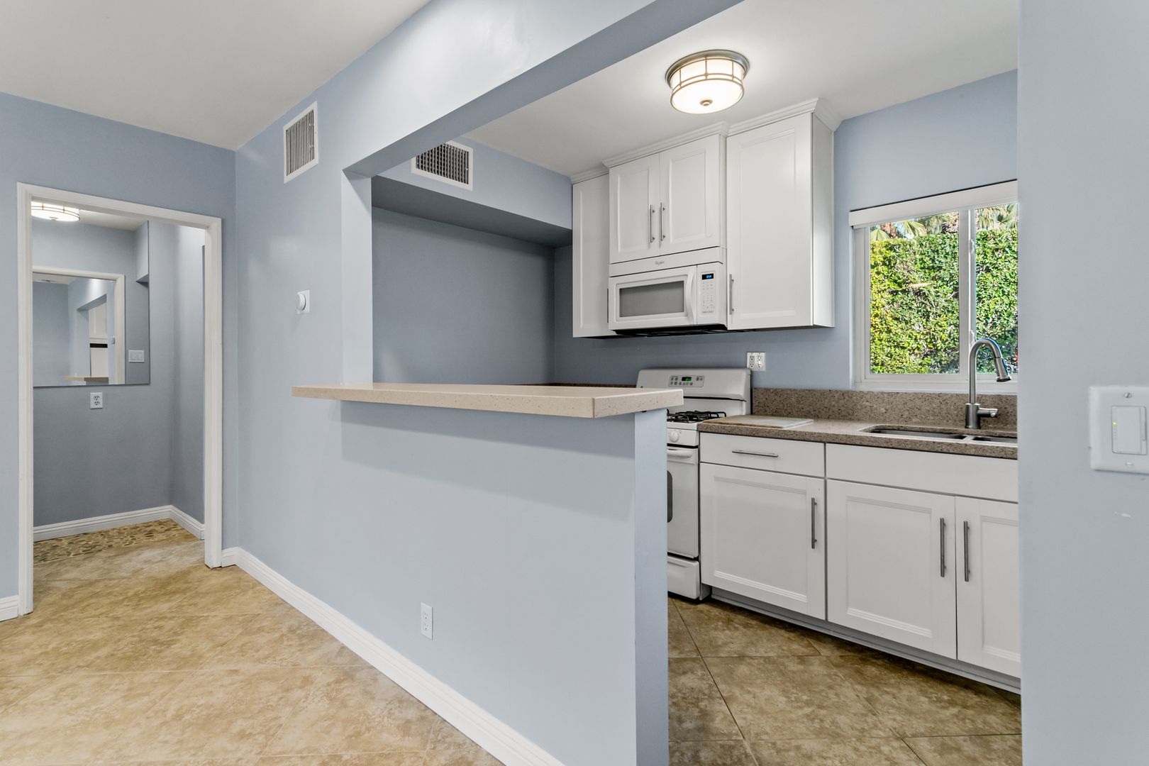 Palm Springs Apartment: 1500 S. Via Entrada