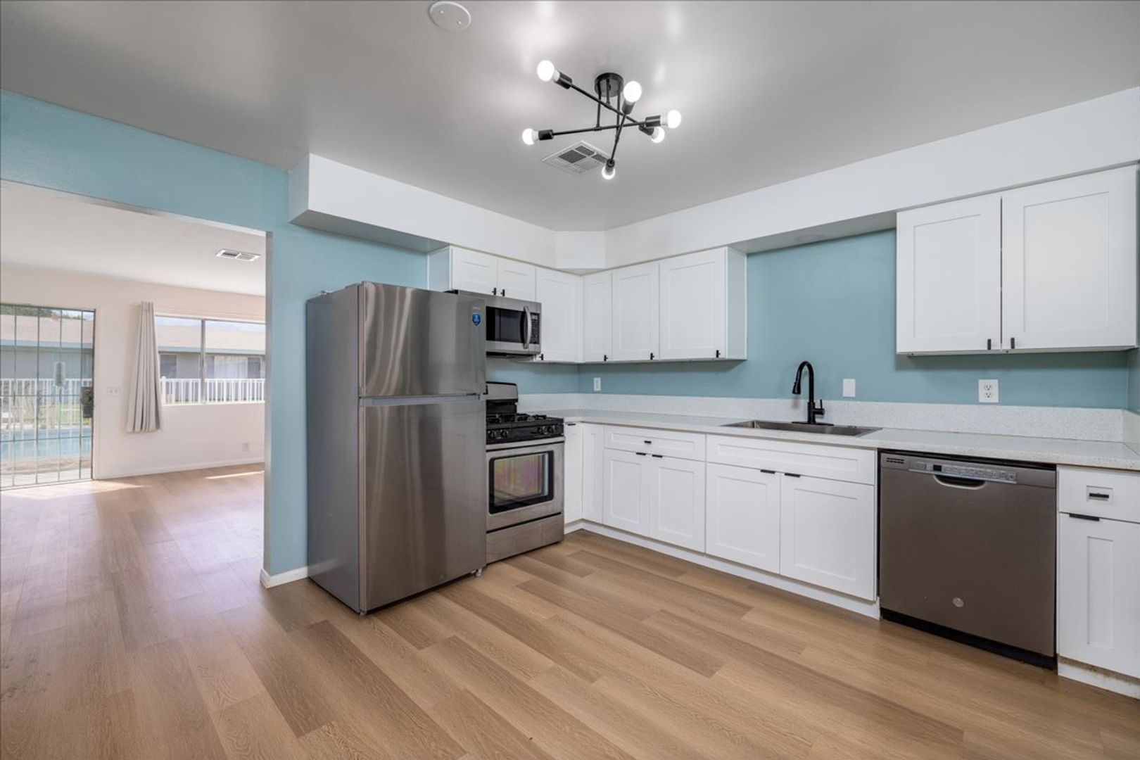 Palm Desert Apartment: 44440-44408 Acacia Drive