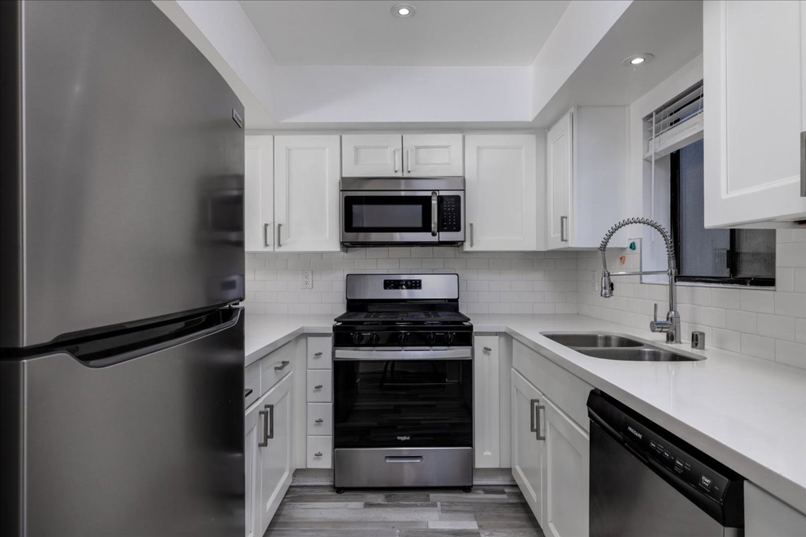 Palm Desert Apartment: 44441 San Rafael Avenue