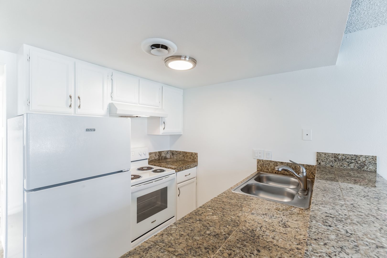 Palm Desert Apartment: 73355 Guadalupe Avenue