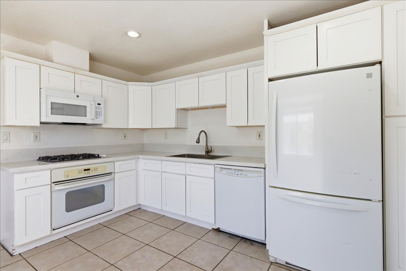Cathedral City Apartment: 34650 Marcia Road