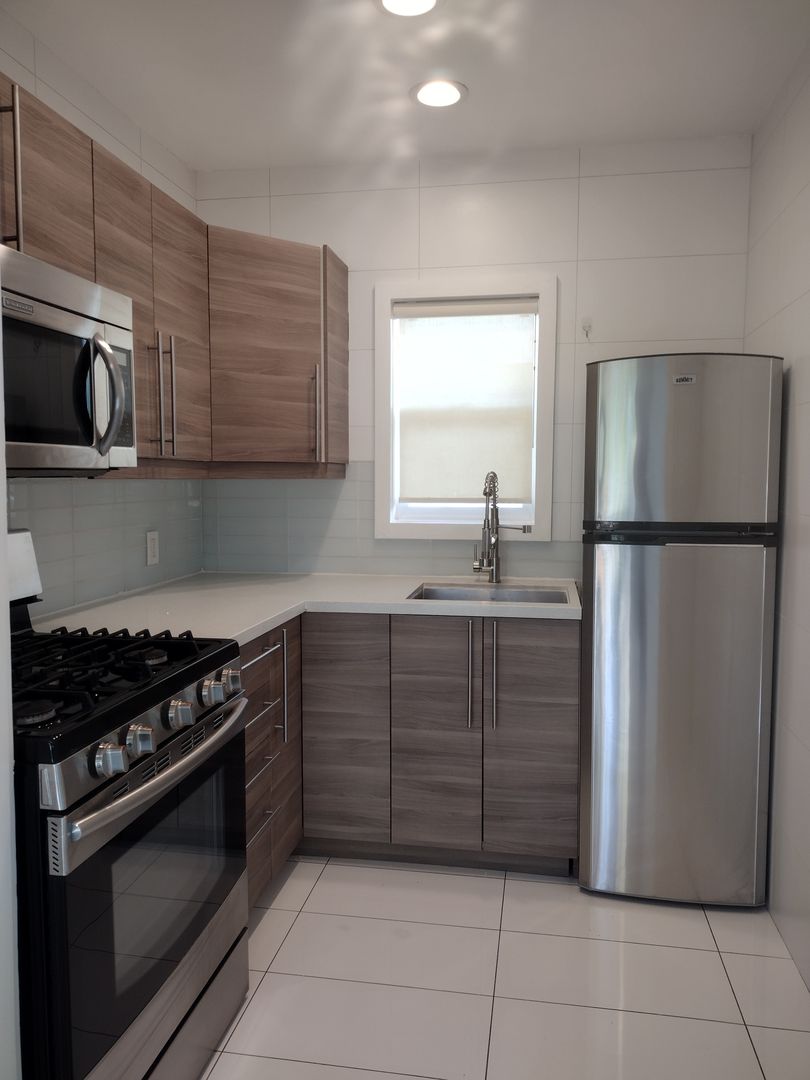Palm Springs Apartment: 770 E. Chuckwalla Road