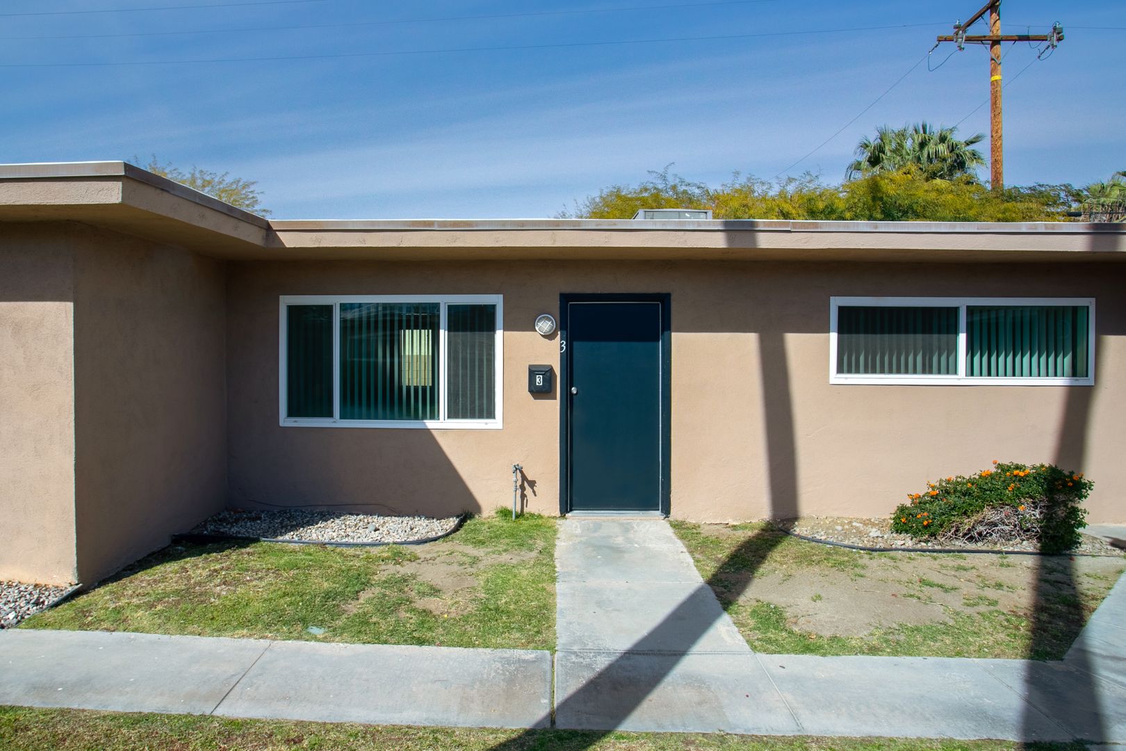 Palm Desert Apartment: 74460 Alessandro Drive