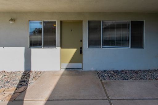 1 Bed / 1 Bath Downstairs Apartment – photo 1