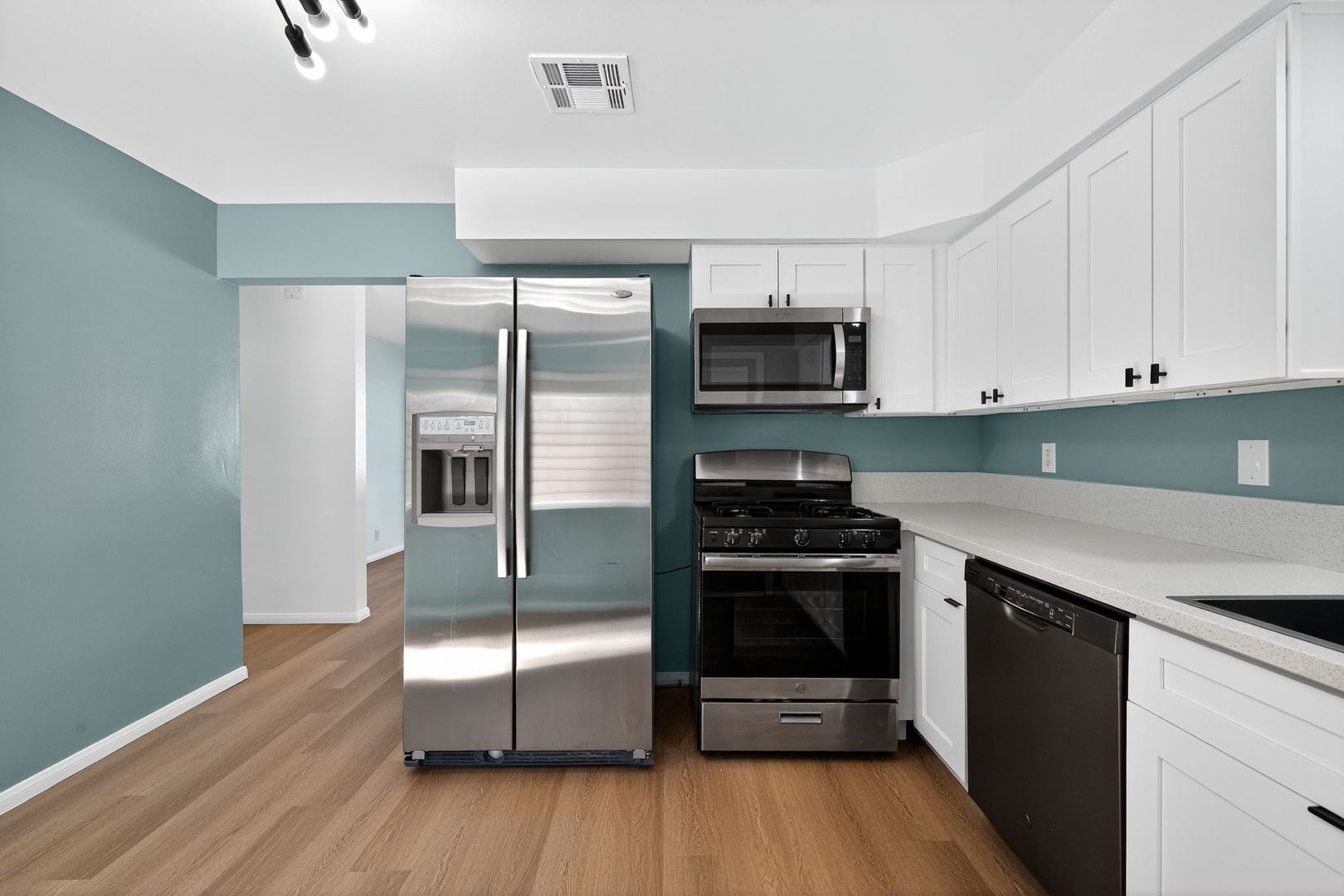 Palm Desert Apartment: 44440-44408 Acacia Drive