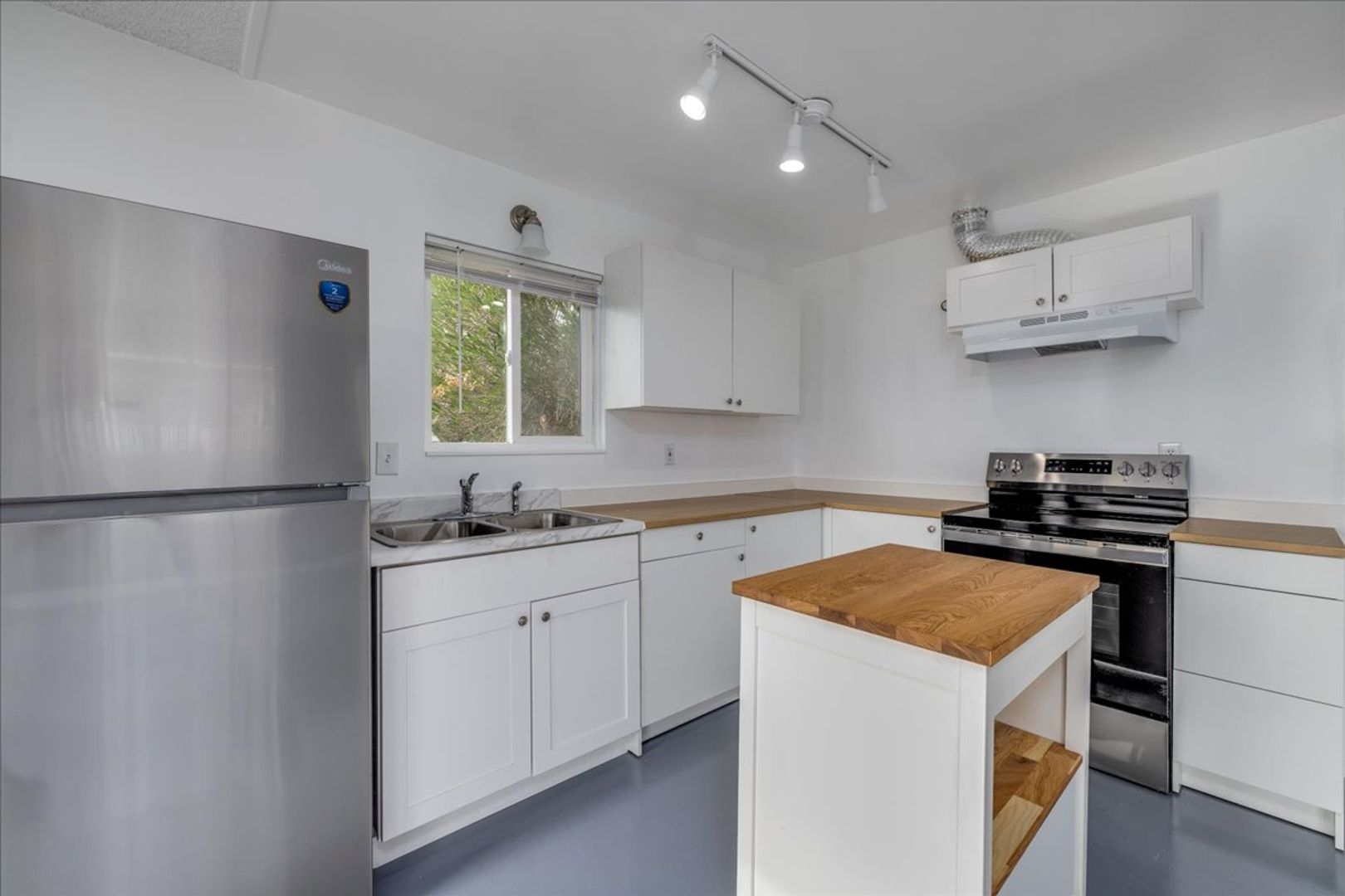 Desert Hot Springs Apartment: 66919-66921 San Rafael