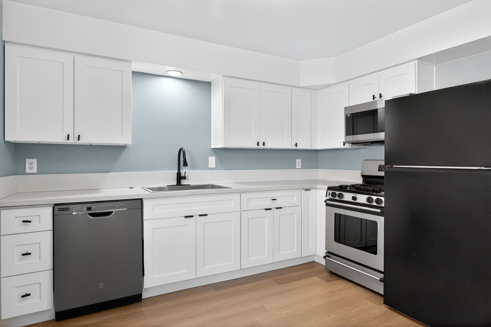 Palm Desert Apartment: 44440-44408 Acacia Drive