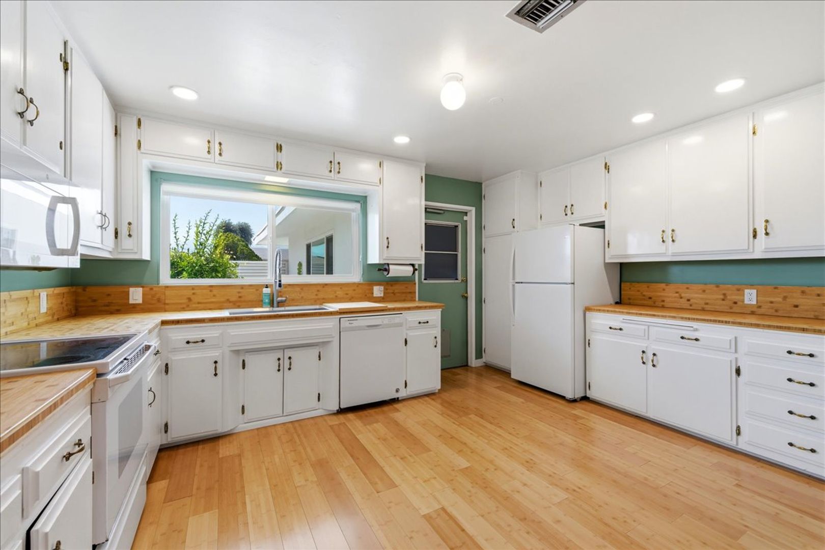 Desert Hot Springs House: 9750 Valencia Drive