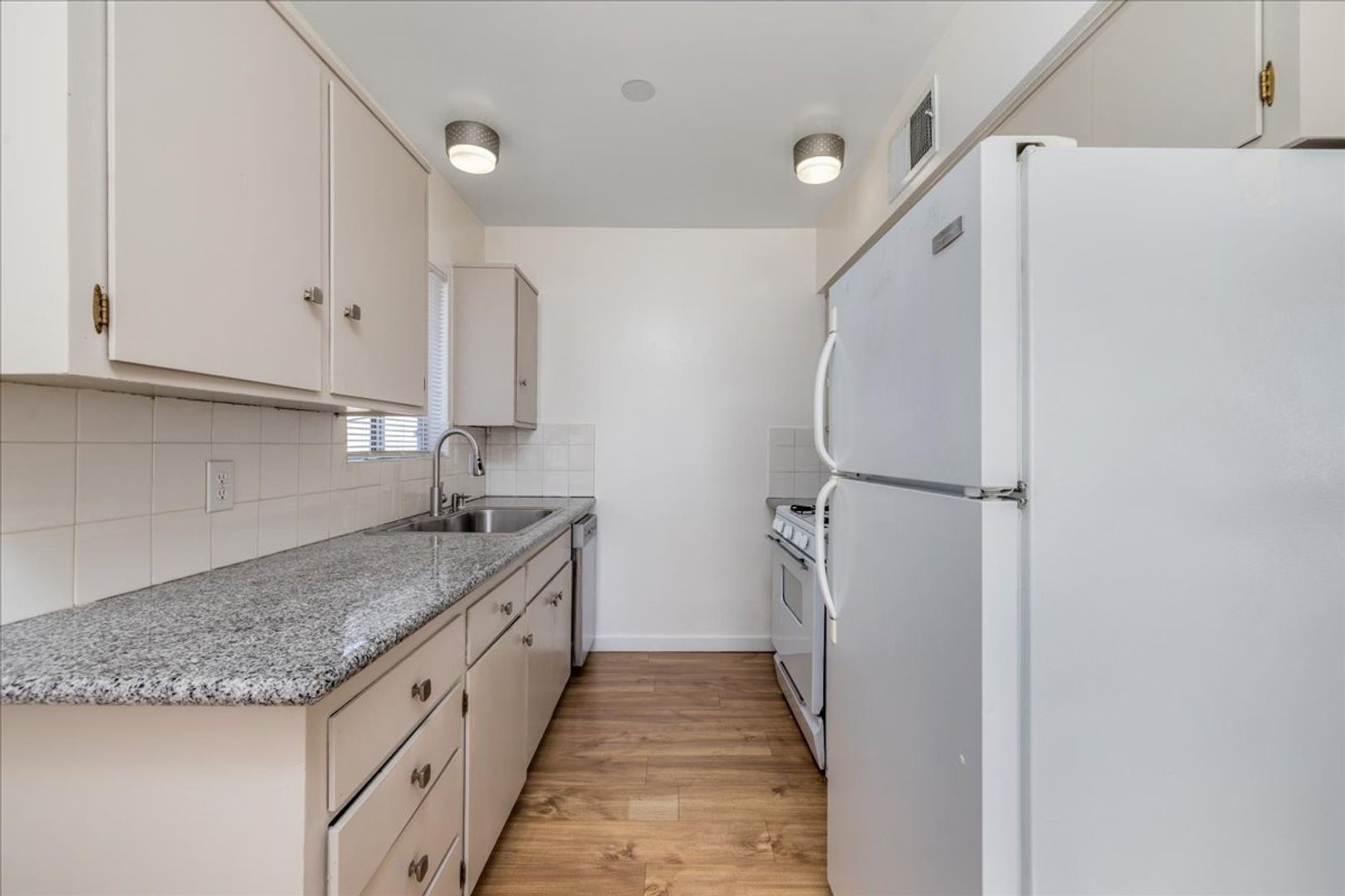 Palm Springs Apartment: 4444 E. Sunny Dunes Road