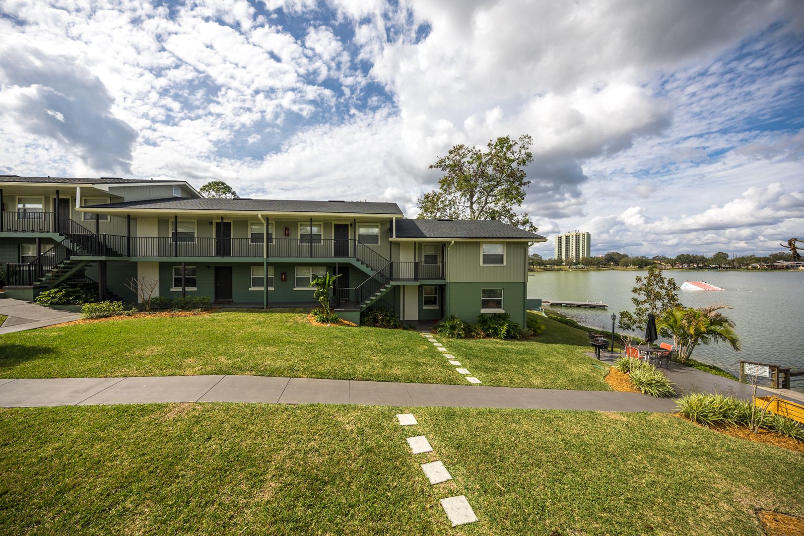 Winter Haven Apartment: 207 S Lake Silver Drive