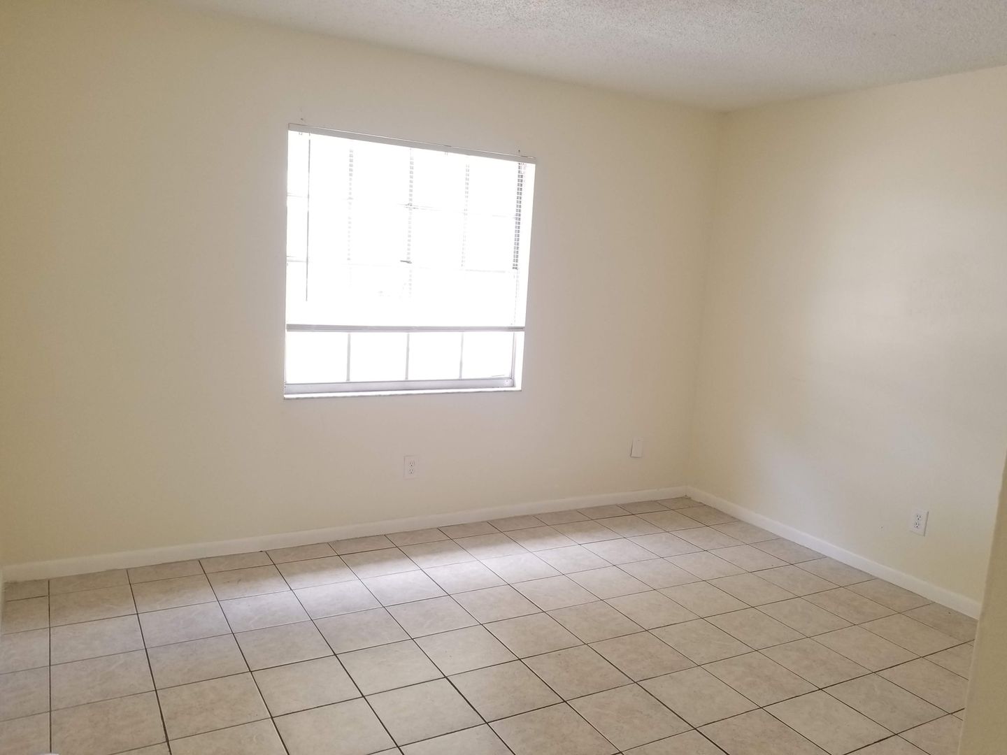 Two-Bedroom Duplex Near Lake Howard 6 of 6