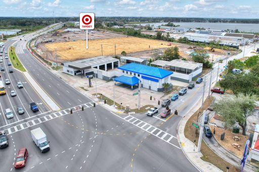 RARE COMMERCIAL LEASE OPPORTUNITY — FIRST TIME AVAILABLE IN 20+ YEARS – photo 1