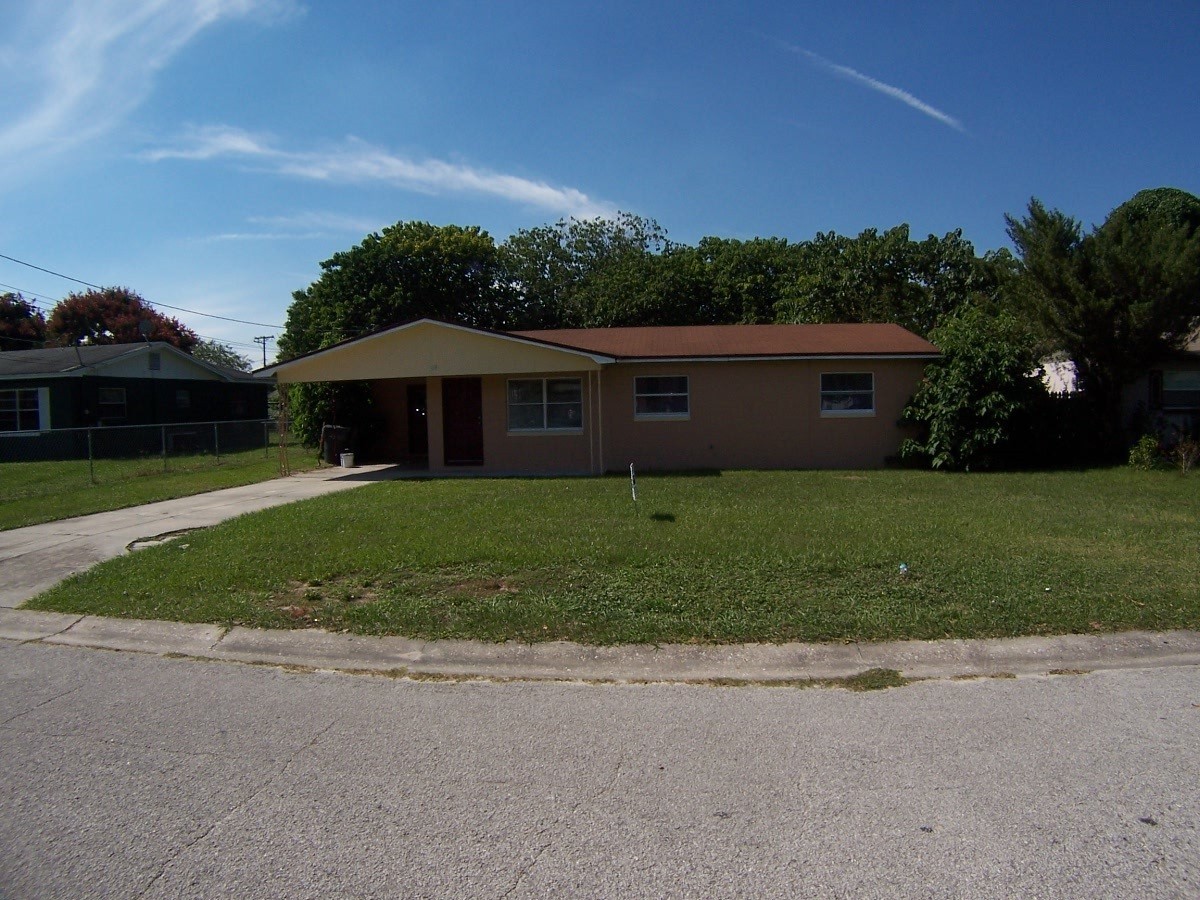 Winter Haven House: 109 Harbor Drive