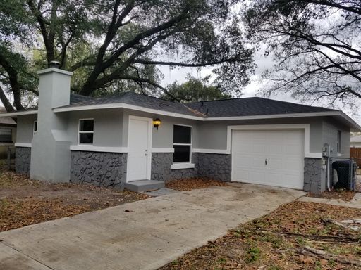 Three-Bedroom Home Near Lake Howard in Winter Haven – photo 1