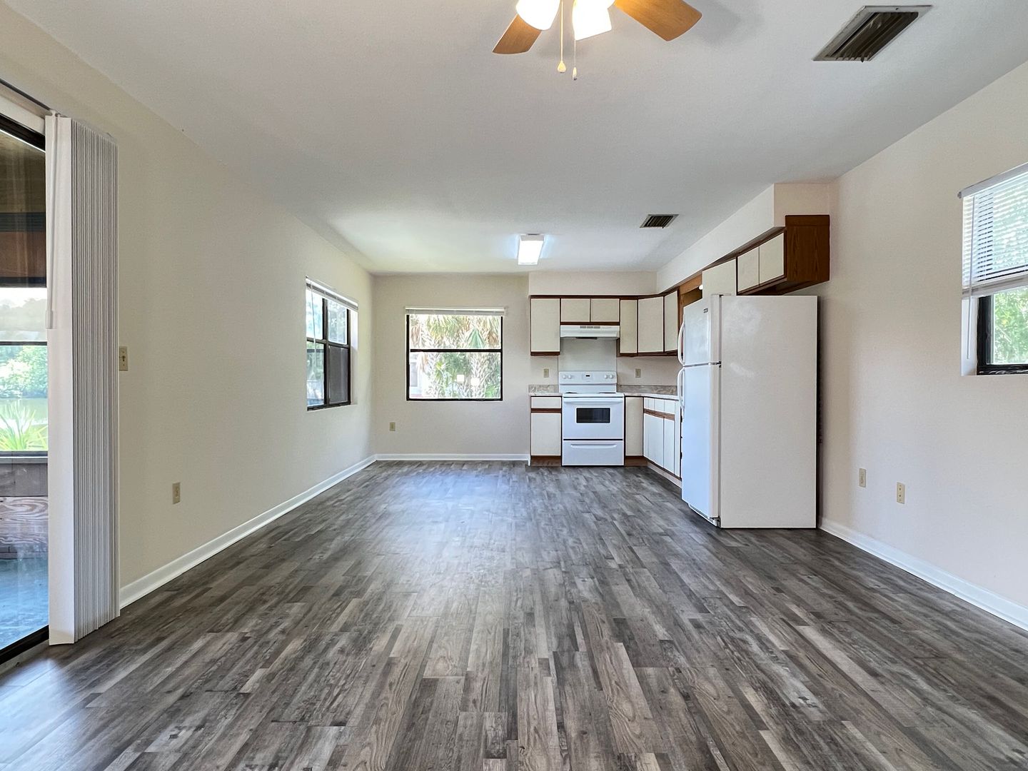 Winter Haven Apartment: 2026 15th St SW