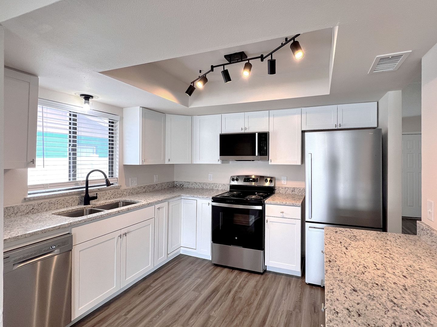 Winter Haven Apartment: Buckeye Rd NE