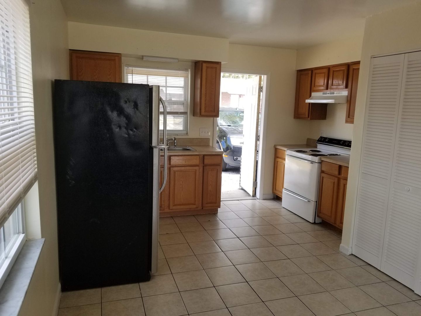 Two-Bedroom Duplex Near Lake Howard 4 of 6