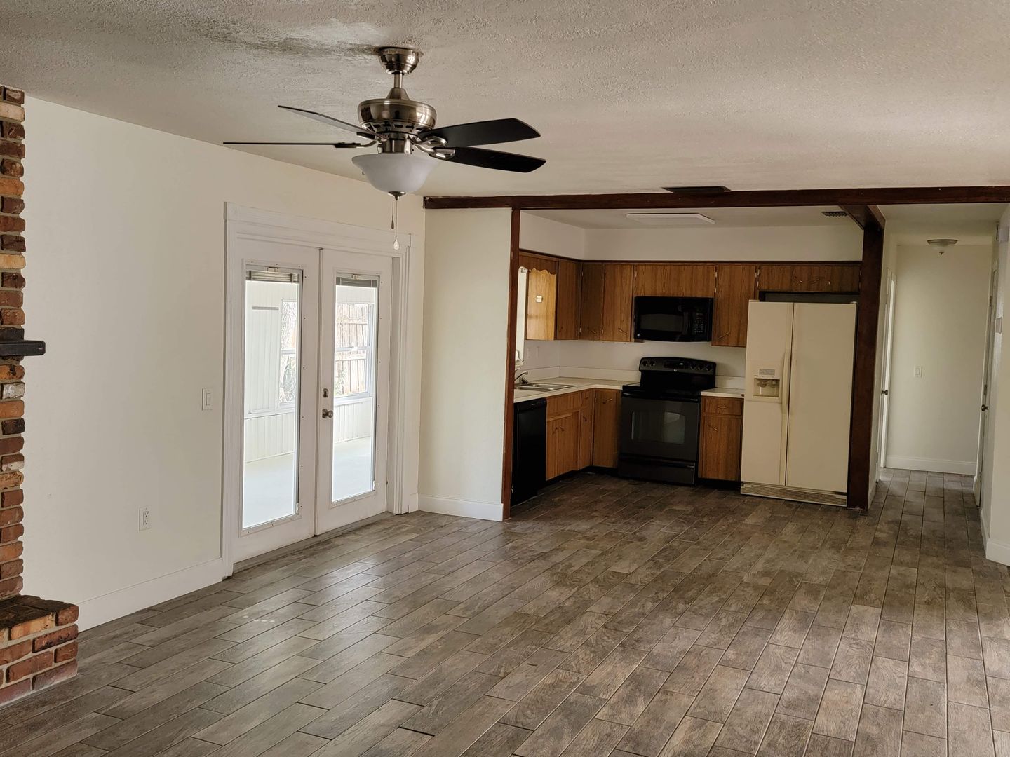 Winter Haven House: 2425 W Central Ave