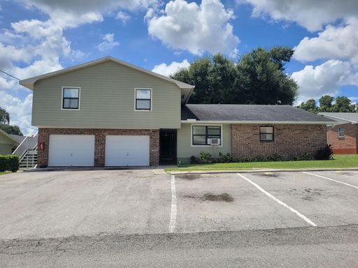 Cozy Two-Bedroom off Cypress Gardens – photo 1