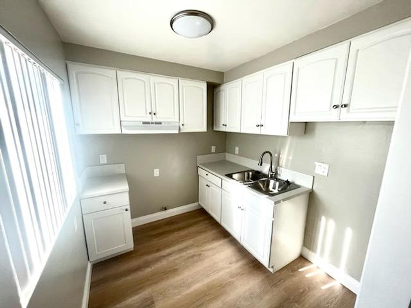 San Diego Apartment: 4133 48th St