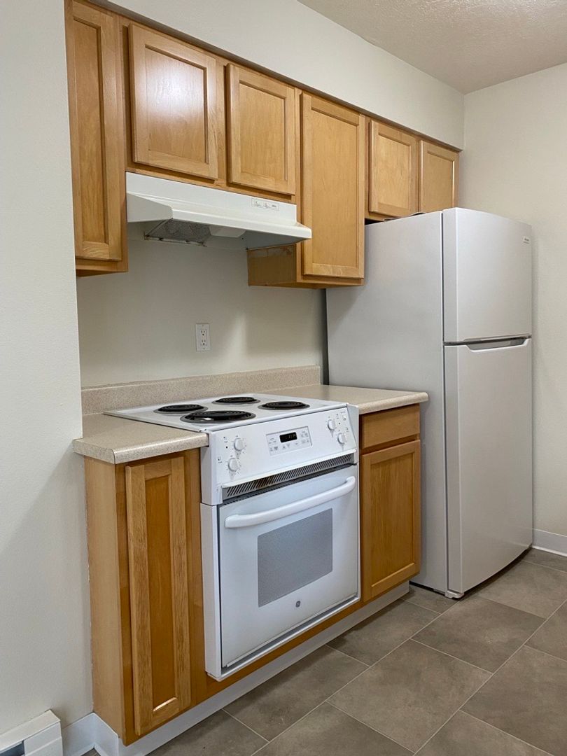 Portland Apartment: 1908 SW Roxbury Avenue