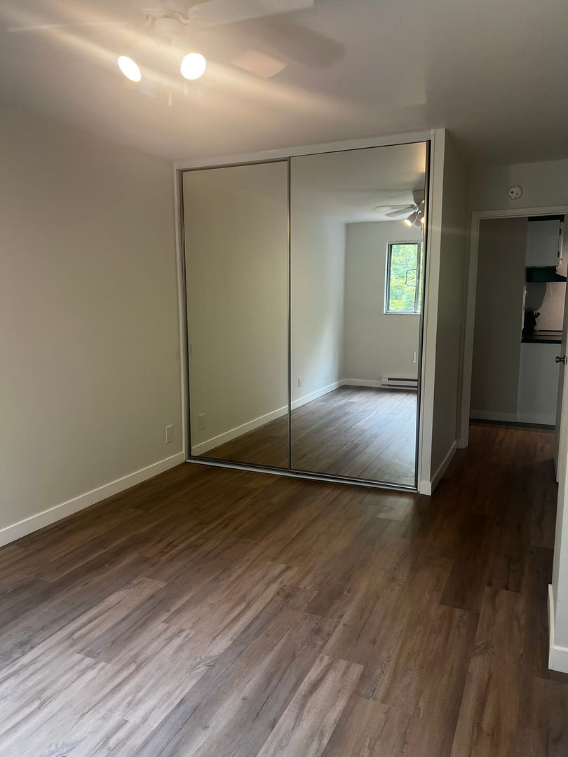 562-2020 Building 3 of 11