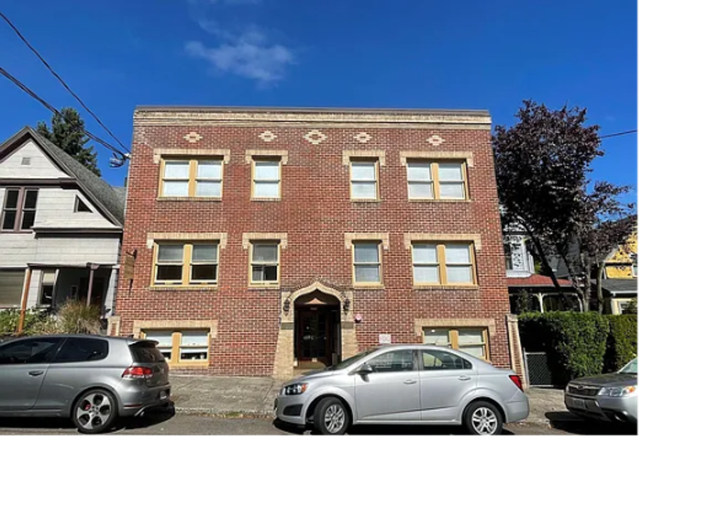 Portland Apartment: 2355 NW Johnson Street