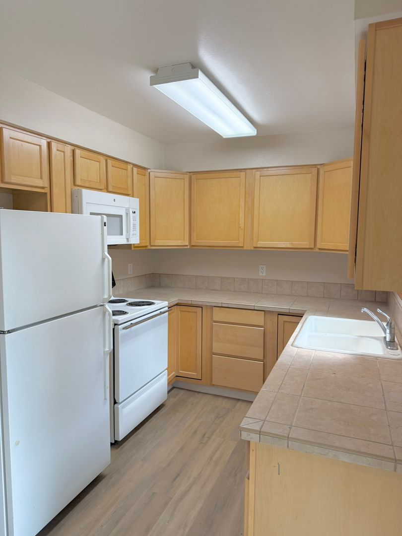 533 - Roxclif Court 8 of 12