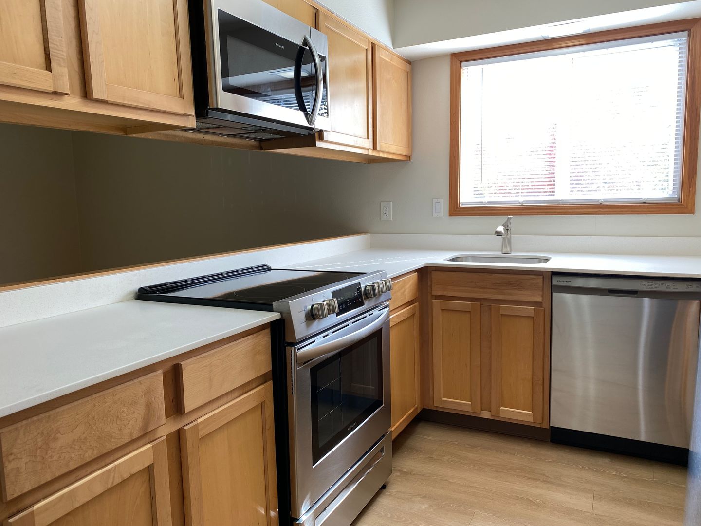 535 - Hilltop Apartments 2 of 23