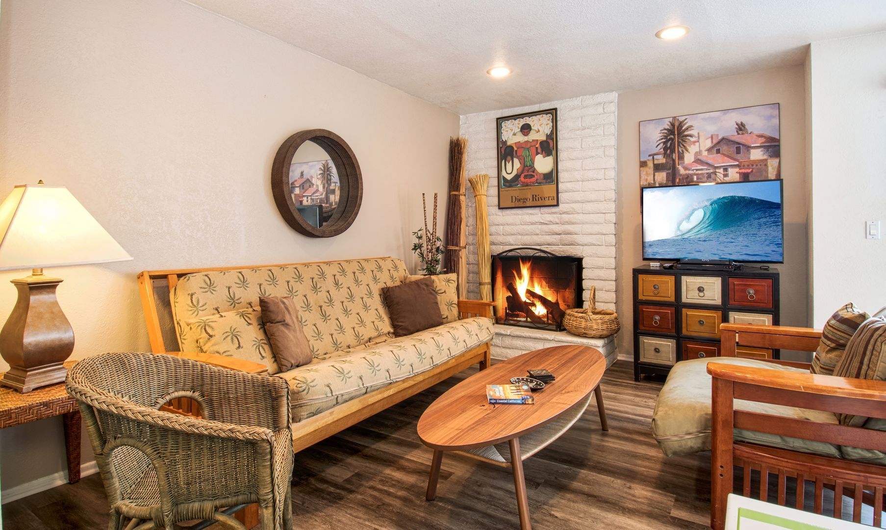 Newport Beach Apartment: 125 27th Street