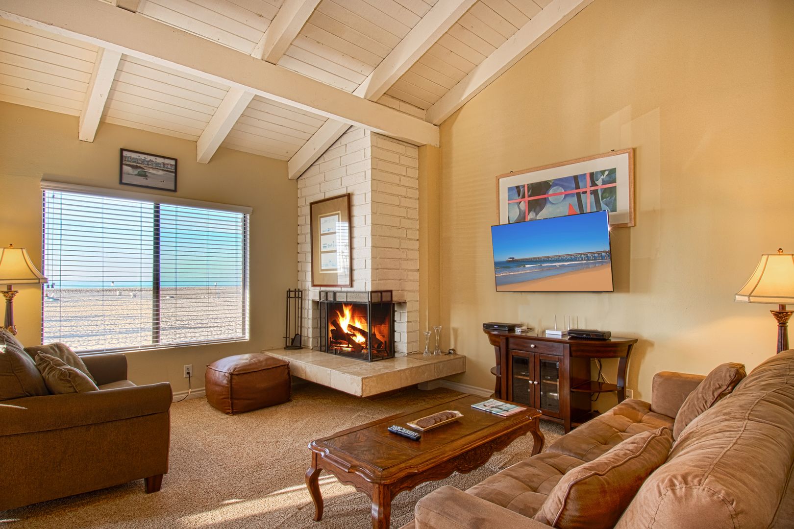 Newport Beach Apartment: 414 E. Oceanfront