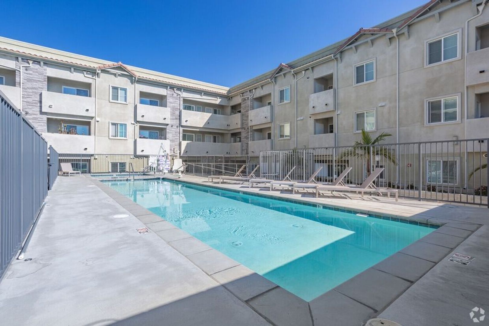 van nuys Apartment: 6333 Woodman