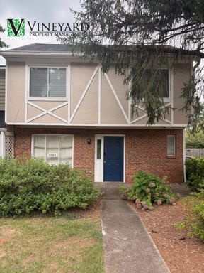 3 Bed/3 Bath Town Home- Near KSU! – photo 1