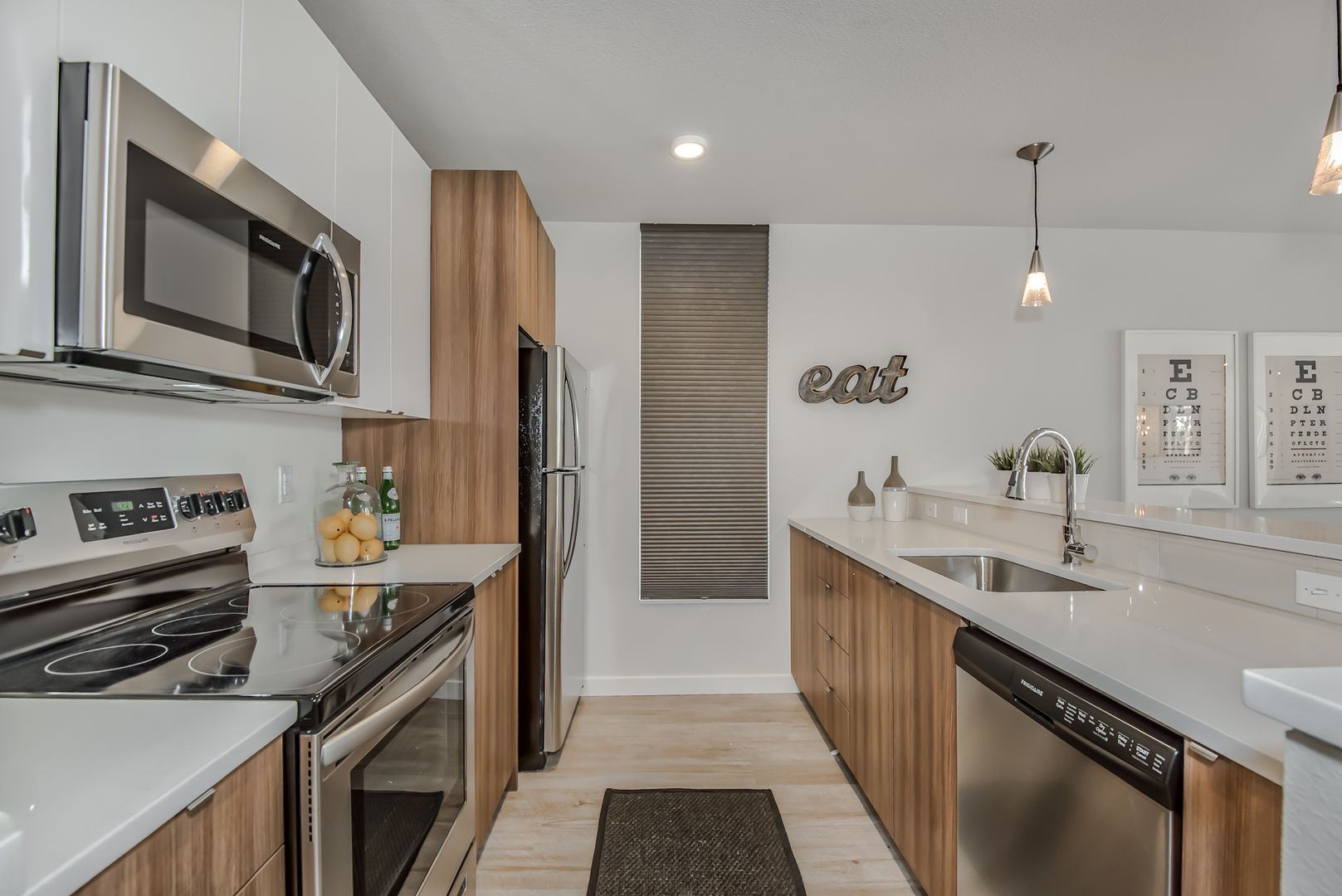 Skidmore Apartments Available! 2 bed, 1.5 bath Unit -Excellent Location